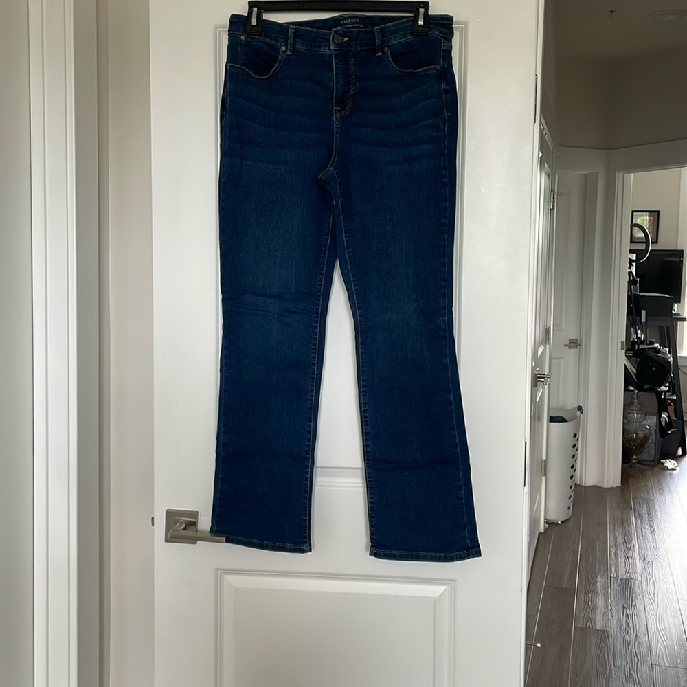 Talbots simply flattering collection barely boot cut Curvy jeans size 12 EUC